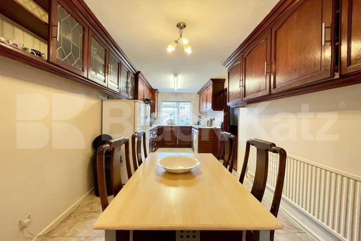 Mid-Century house prime SE1 location  Rothsay Street , London Bridge